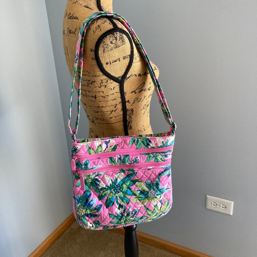 Vera Bradley EUC Crossbody Purse Tropical Paradise Triple Zip Hipster